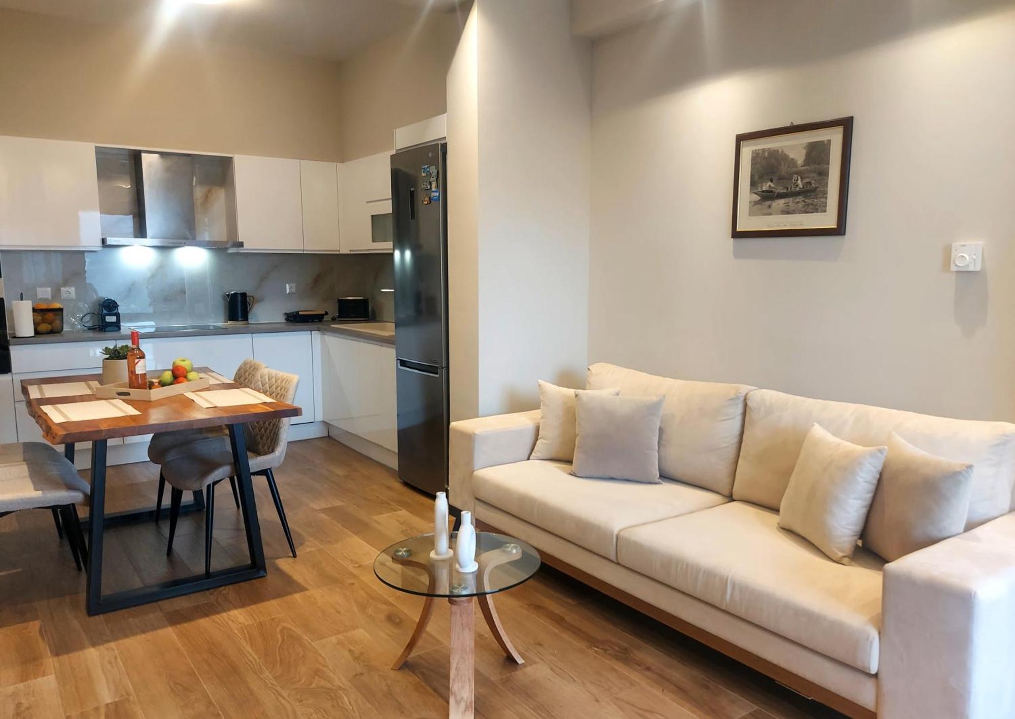 Adelinas' Apartment Аргостолион Екстериор снимка